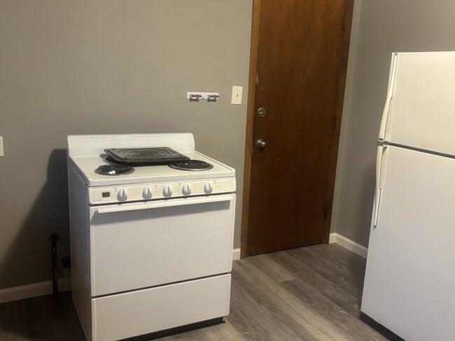 Photo - 2455 5th Ave