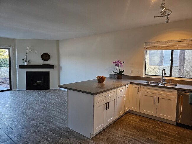 Kitchen/Family room - 4241 Freedom Dr Unidad 401