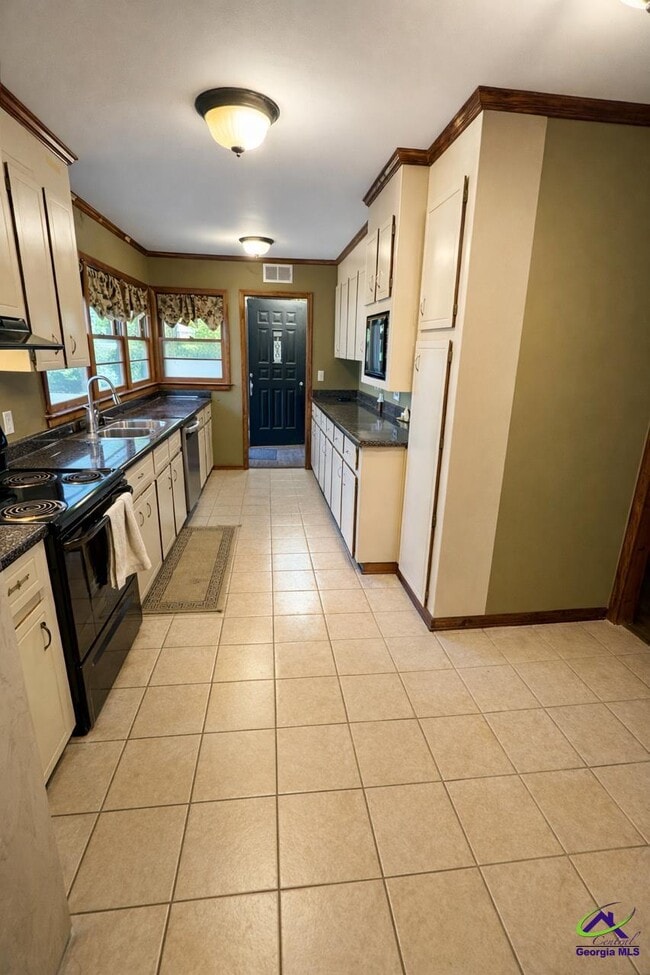 Photo - 316 Julianne St