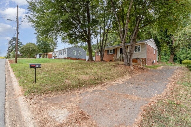 Photo - 815 Norwood Dr