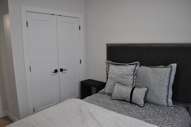 Photo - The Laurent at Laurel