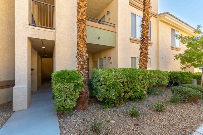 Photo - Stylish 1-Bedroom Condo with Private Garag...