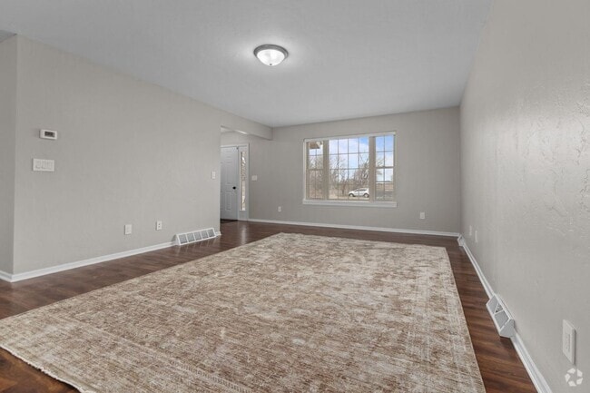Building Photo - W6157 Aerotech Dr Rental