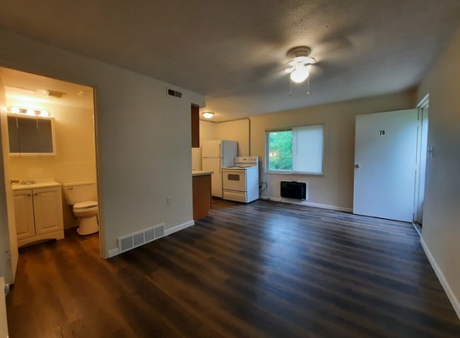 Photo - 2384 Williams Creek Rd Unit 2384-32