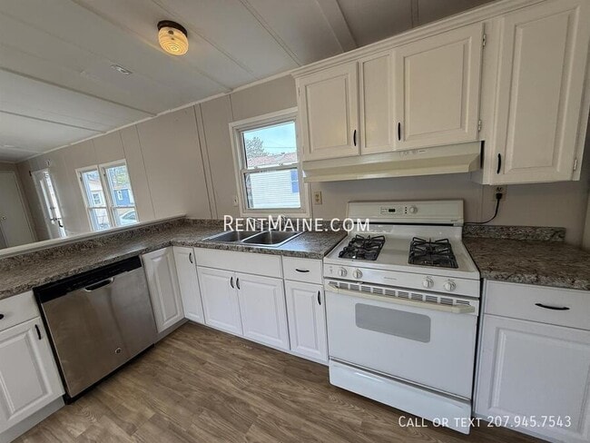 Photo - 799 Stillwater Ave