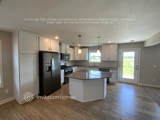 Photo - 1286 Upper 143rd Ct E