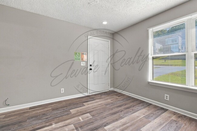 584 Tulip Grove Rd