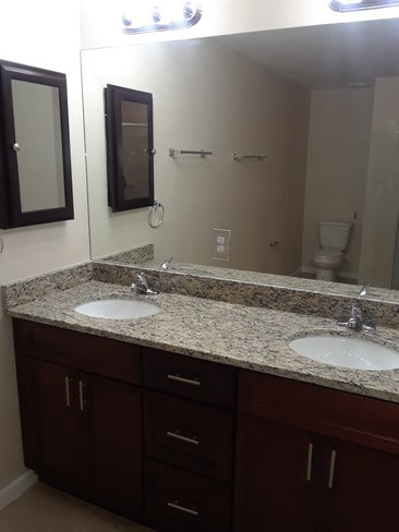 Building Photo - 1065 Bismarck Rd Unit 1065