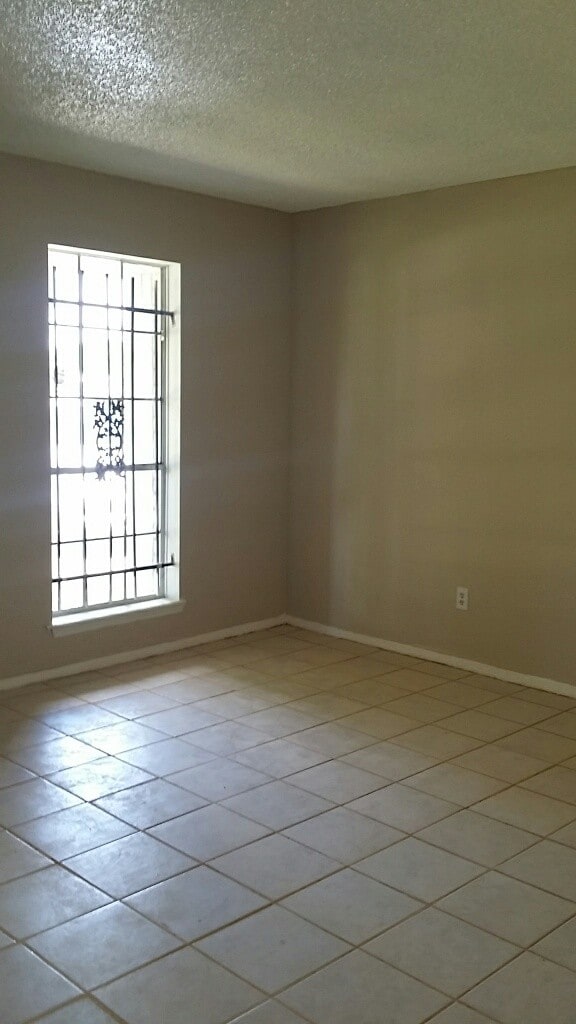 Photo - 12111 Mosscrest Dr