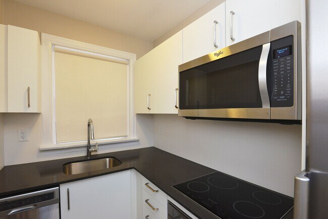 Photo - 143 Arlington Ave Unit 1