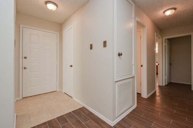 Photo - 6206 Bryant Pond Dr