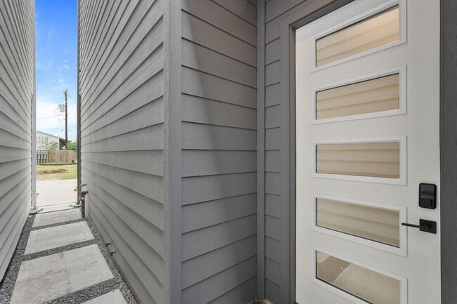 Photo - 3012 Jensen Dr