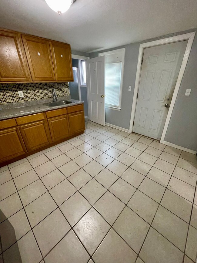 Photo - 44 Dudley St Unit 1R