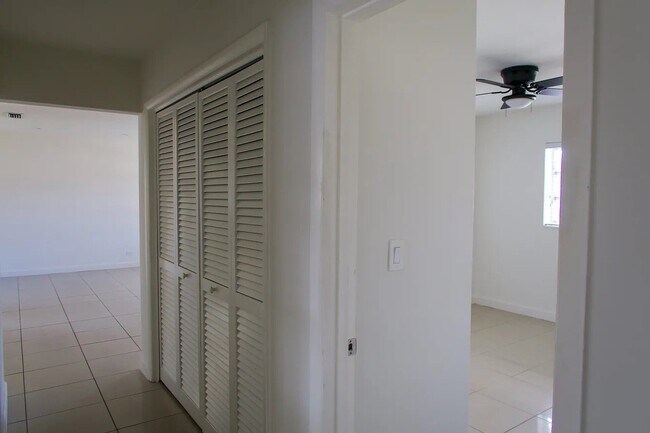 Photo - 3011 SW 97th Ct