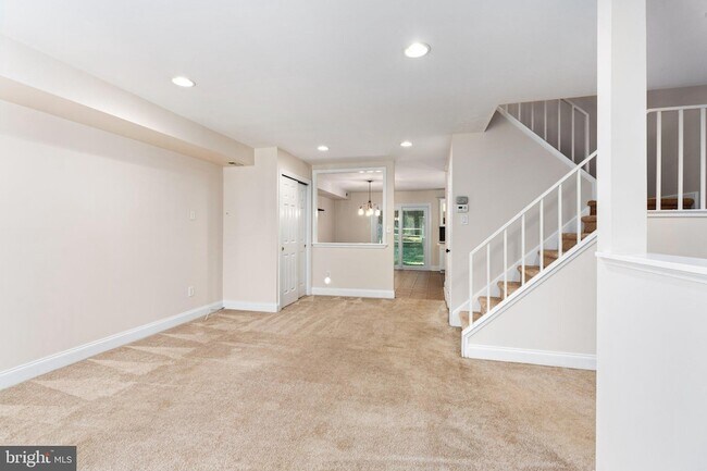 Photo - 3491 Coventry Pl