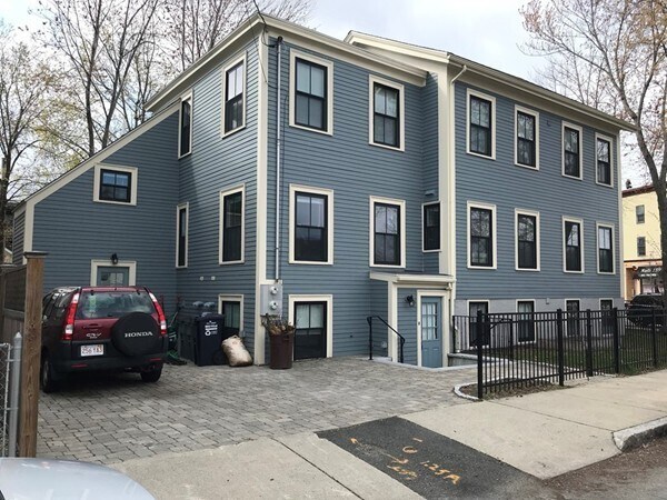 Photo - 156 Hampshire St
