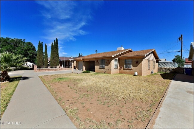 Building Photo - 5613 Creston Ave