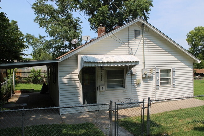 Building Photo - 2bed 1 bath in Independence off Chrysler Rental