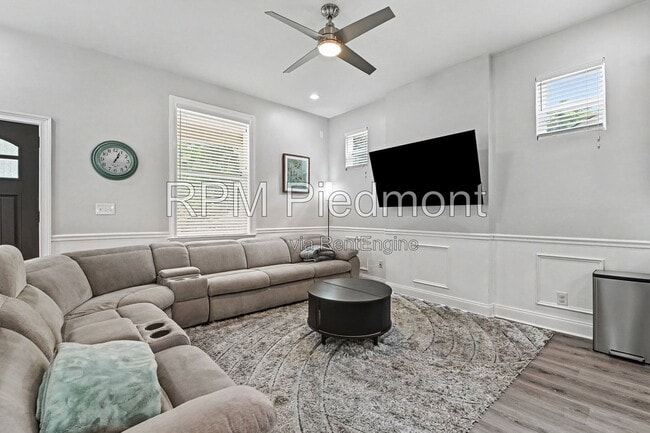 Photo - 1356 Chambers Ave
