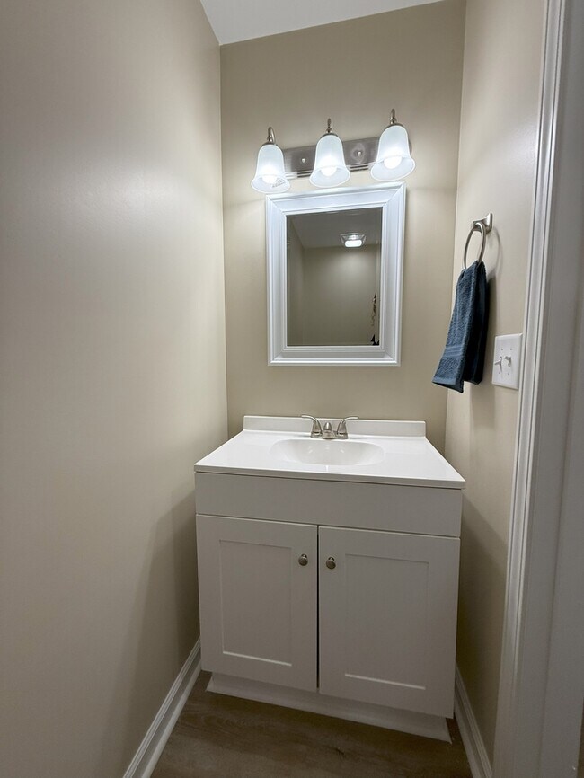 Photo - 153 Charlotte Cir