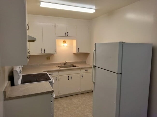 Photo - 2131 Stanton Ave