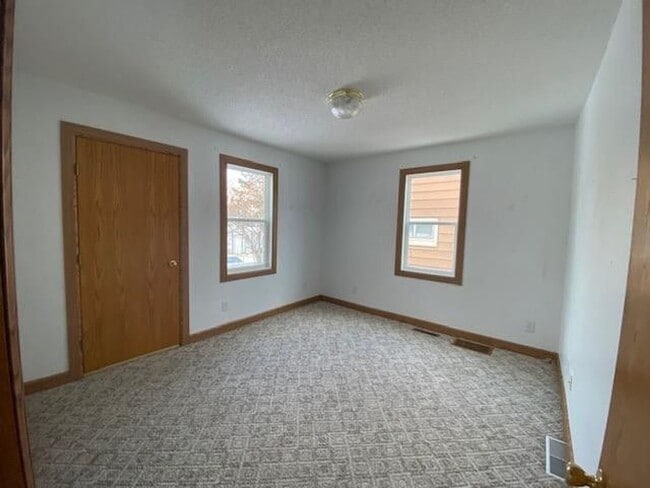 Photo - Spacious| Pet Friendly| Garage