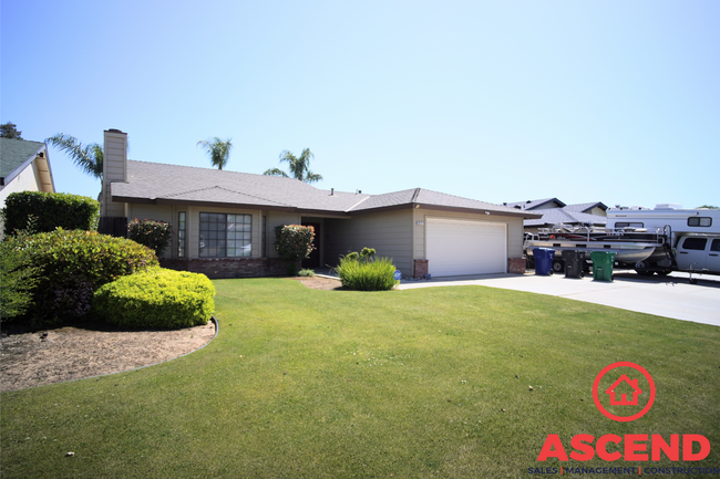 Cozy Home Located In Oildale! - Cozy Home Located In Oildale!