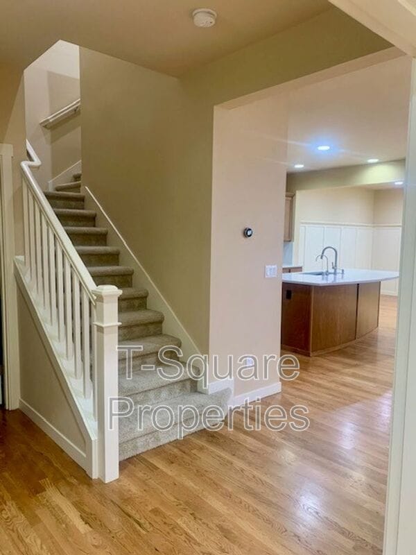 Photo - 10218 242nd Ave NE