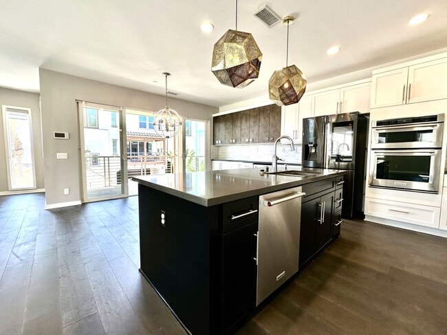 Building Photo - Civita/Apex – Luxury 3BR 3.5BA, Valley Vie... Rental