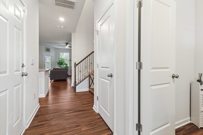 Photo - Well maintained 3-Bed 2.5 Bath Townhouse i...