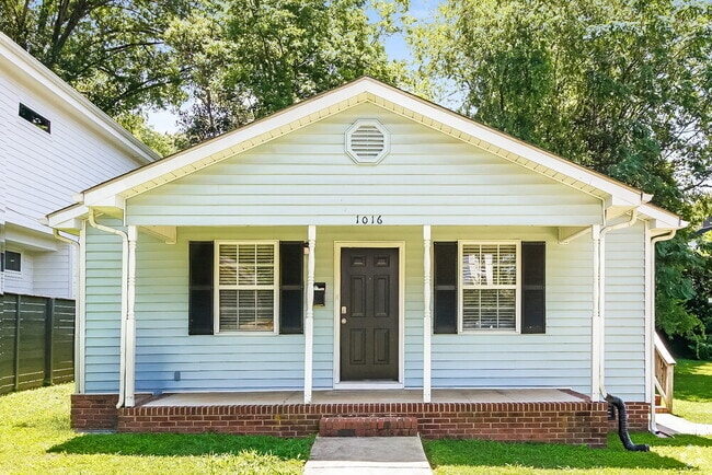 Building Photo - 1016 Harrill St Rental