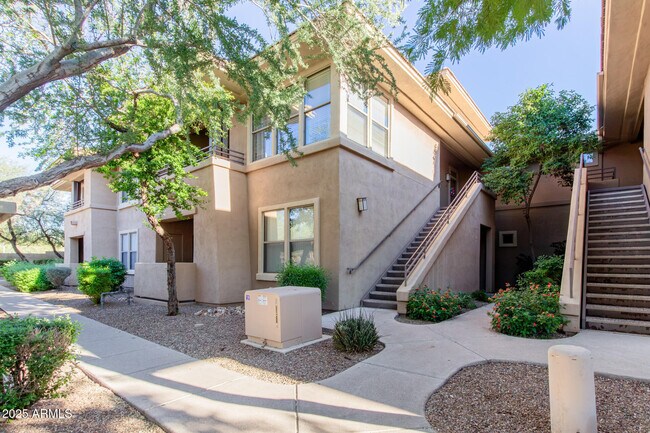 Building Photo - 20100 N 78th Pl Unit 2181