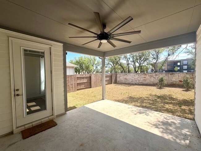 Photo - 125 Slenderleaf Dr