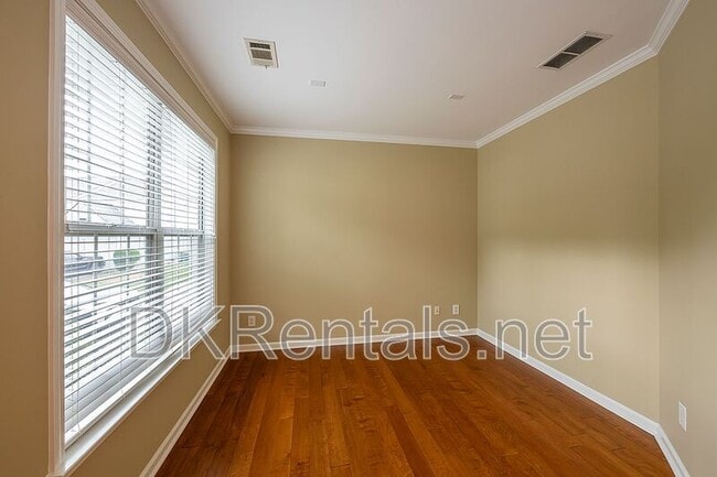 Photo - 804 Araya Ct