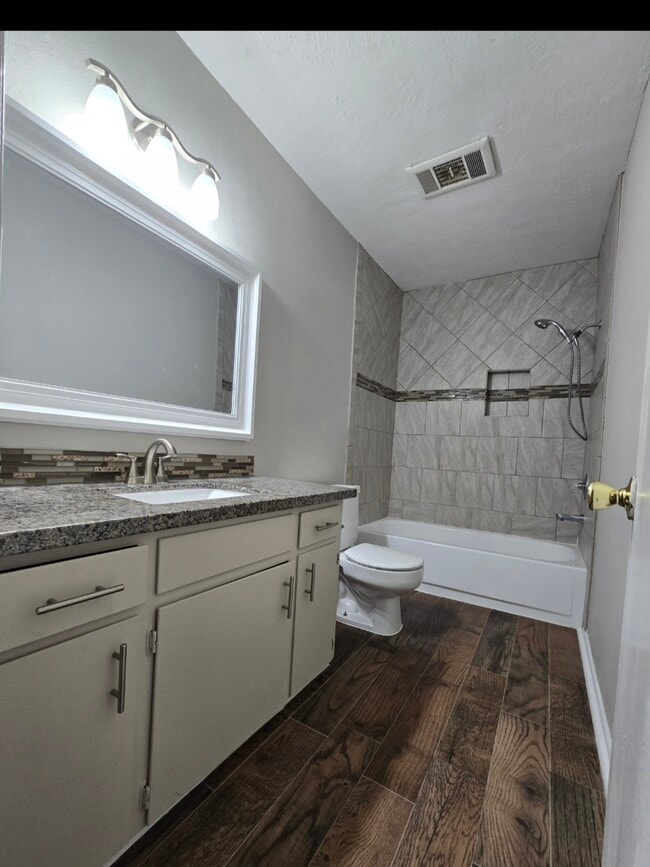 Photo - 7455 Calder Ave