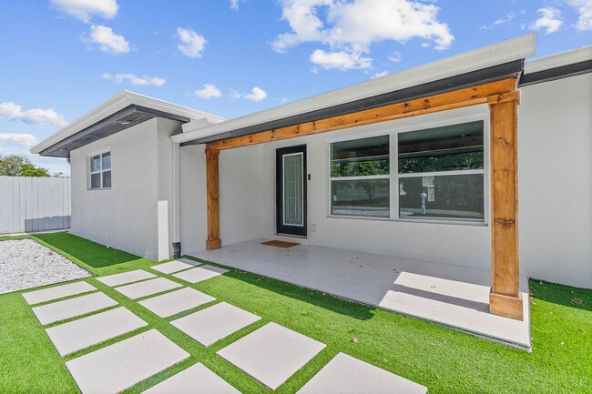 Photo - 12994 SE Papaya St