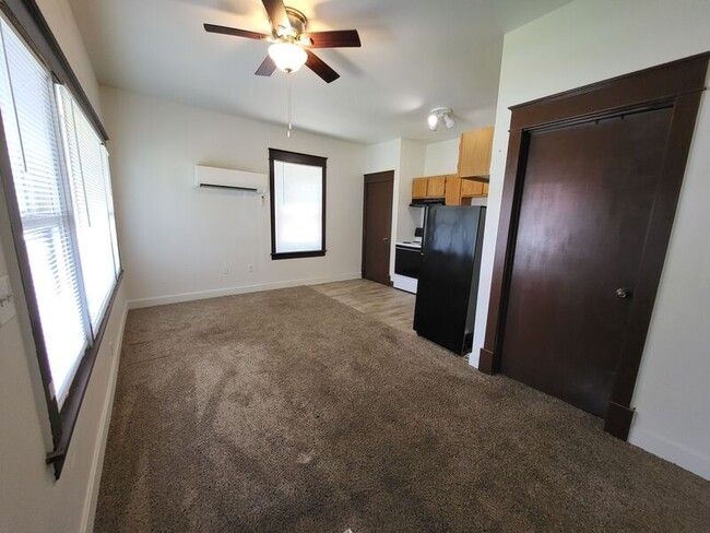 Photo - 517 W Maple Ave
