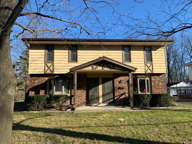 Front - 1157 Sage St Townhome