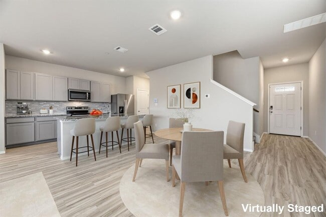 Photo - 12809 Village Spun Plz