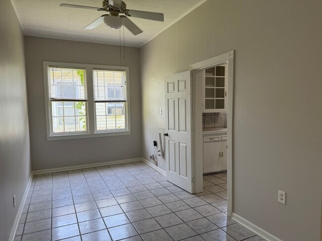 Photo - Rental Available: 427A General Mouton Lafayette