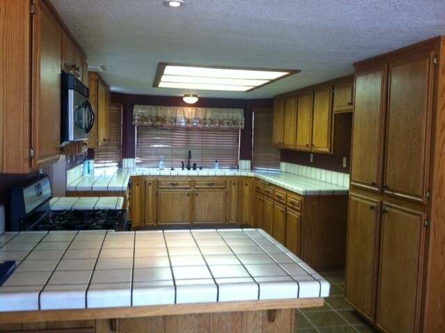 Photo - 3 BEDROOM VICTORVILLE HOME ON SPACIOUS LOT IN VICTORVILLE