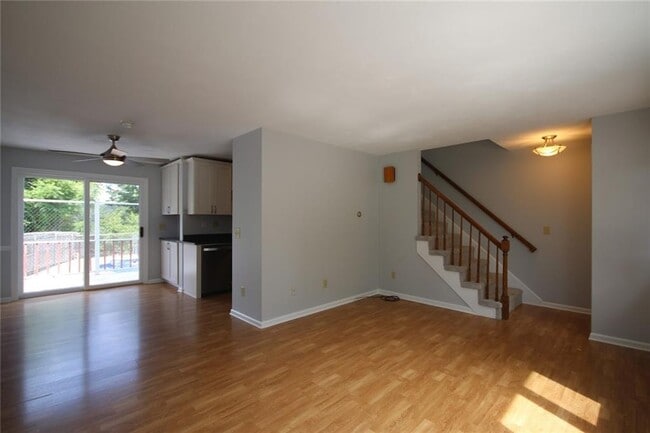 Building Photo - 149 Church St