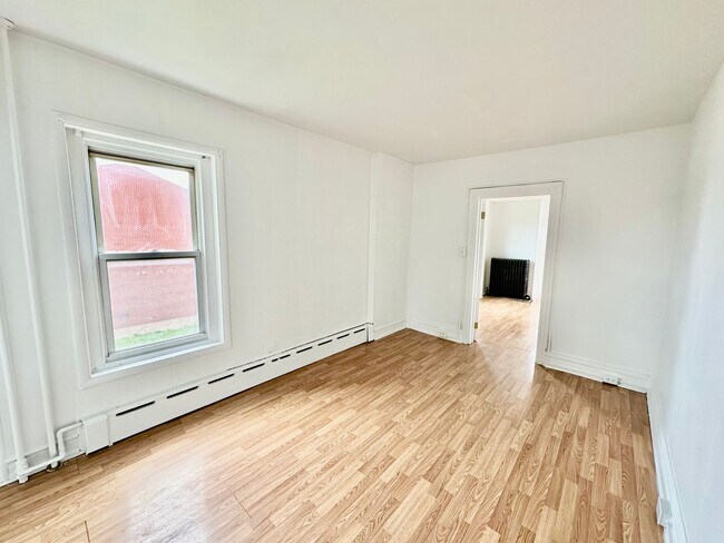 Photo - 1014 S 6th St Unit 2