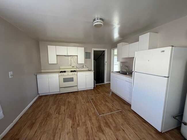 Photo - 215 Wyoming St