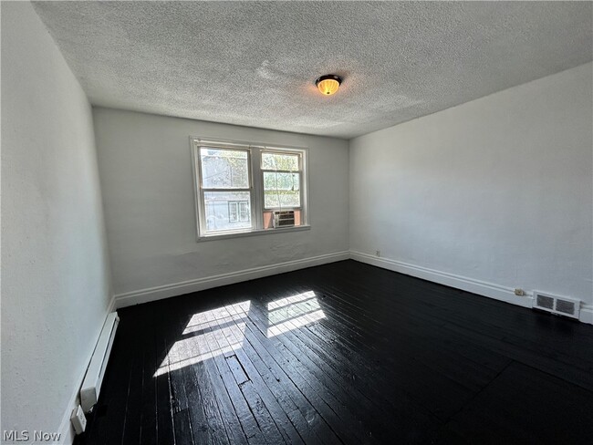 Photo - 507 Cedar Ave