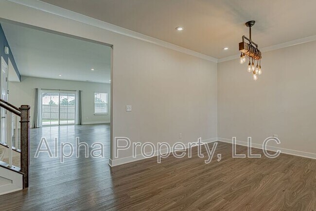 Photo - 921 St Elmos Ct