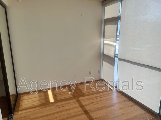 Photo - 930 Kaheka St