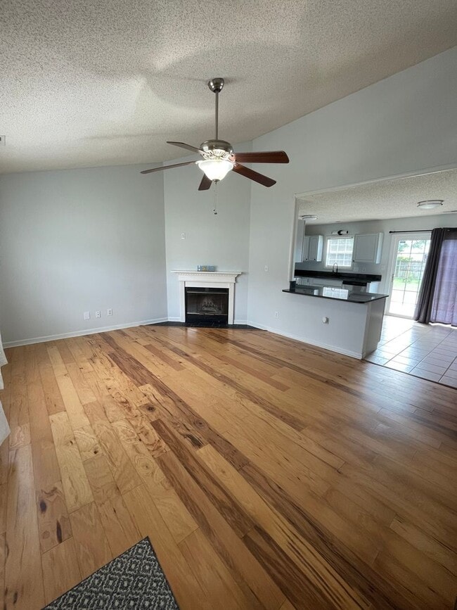 Photo - 164 Glenwood Dr