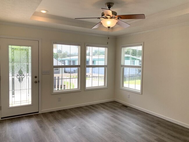 Photo - 169 Hibiscus Dr