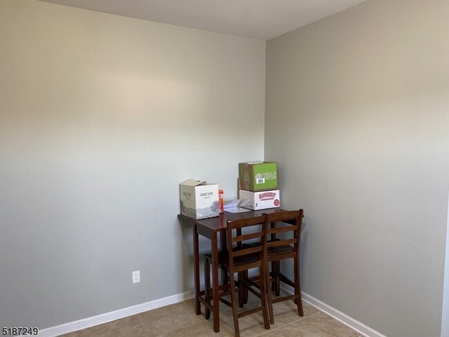 Photo - 1280 Springfield Ave Unidad 1